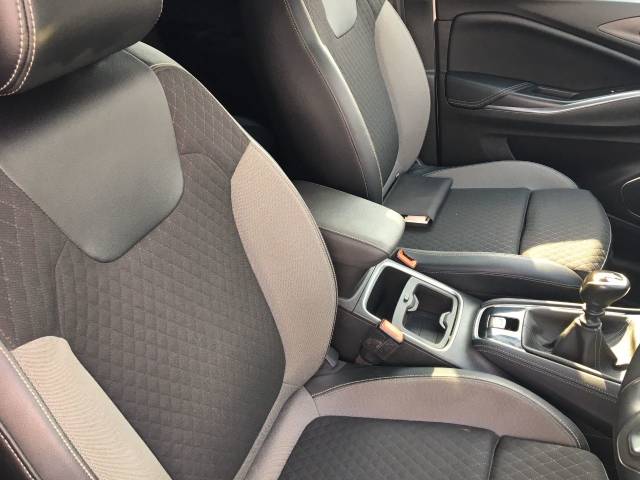 2018 Vauxhall Grandland X 1.2 Turbo Sport Nav 5dr