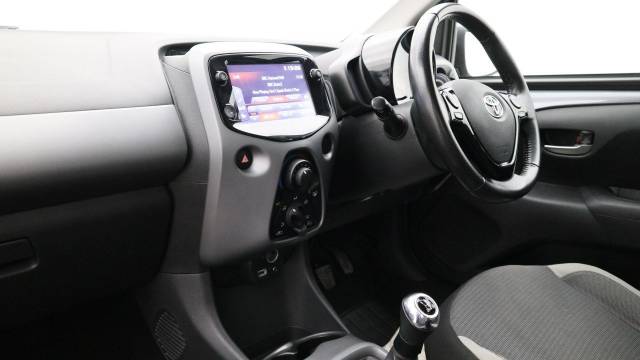 2021 Toyota Aygo 1.0 VVT-i X-Play TSS 5dr