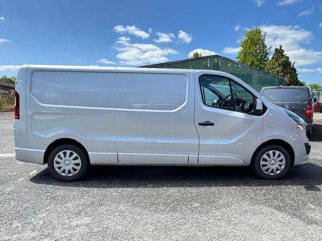 2016 Vauxhall Vivaro 2900 1.6CDTI BiTurbo 120PS ecoFLEX Sportive H1 Van