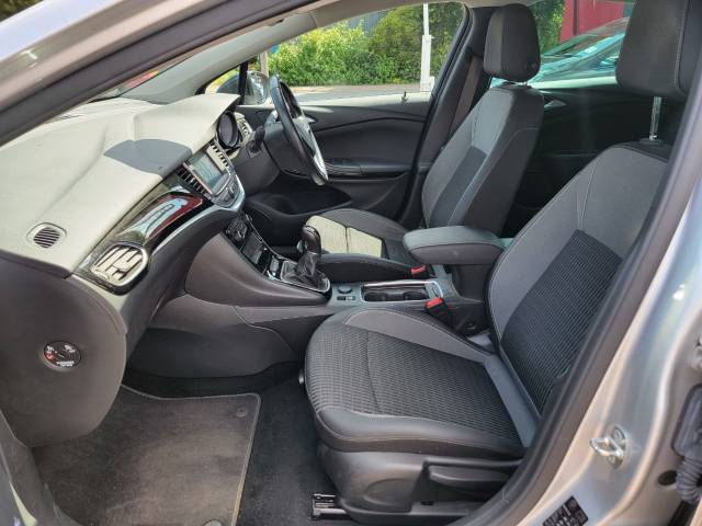 2021 Vauxhall Astra 1.5 Turbo D Griffin Edition 5dr