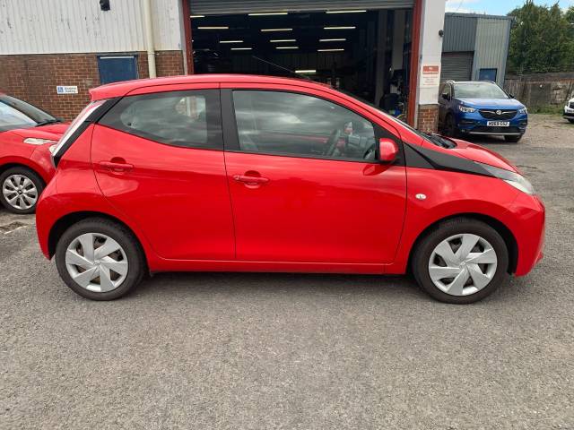 2017 Toyota Aygo 1.0 VVT-i X-Play 5dr