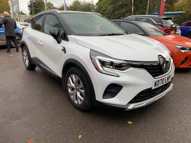 Renault Captur 1.3 TCE 130 Iconic 5dr Hatchback Petrol White/black