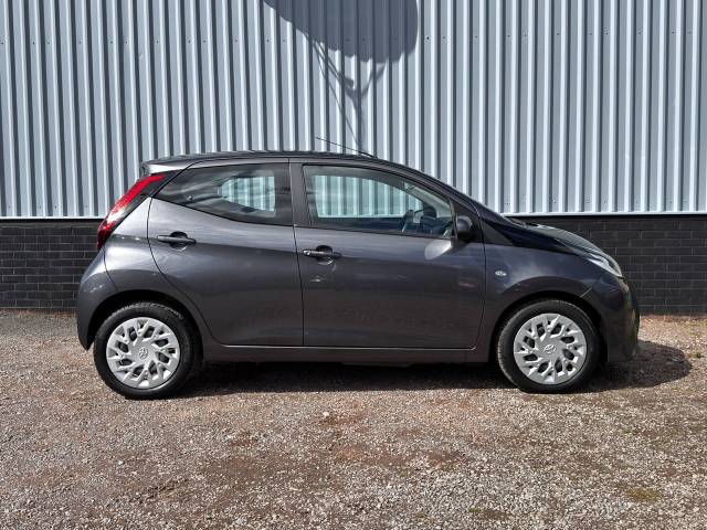 2022 Toyota Aygo 1.0 VVT-i X-Play TSS 5dr