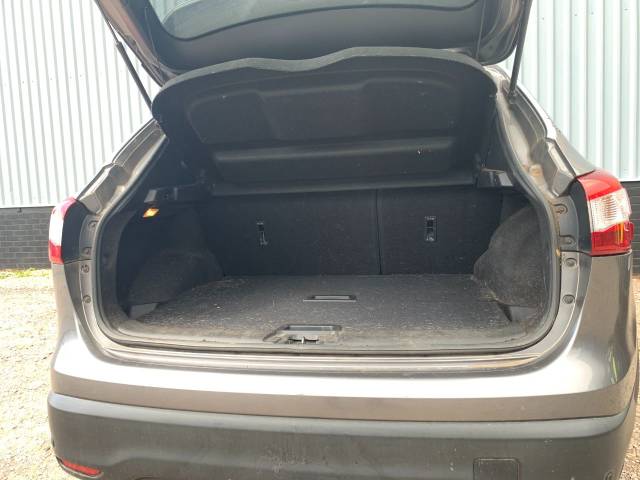 2014 Nissan Qashqai 1.6 dCi Tekna 5dr Xtronic