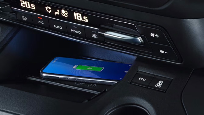 New Vauxhall Movano Electric - Interior